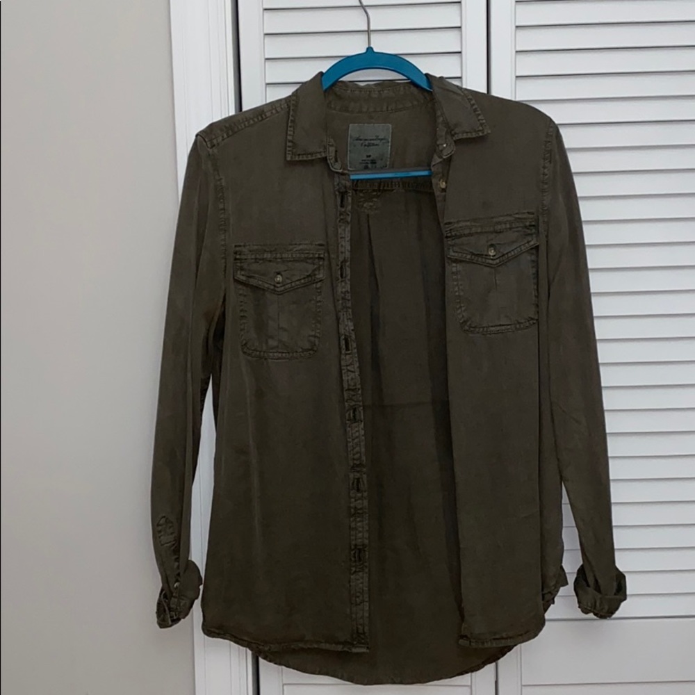 American eagle button up shirt